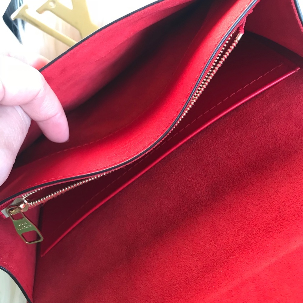 Sold - Picture 6 of 8